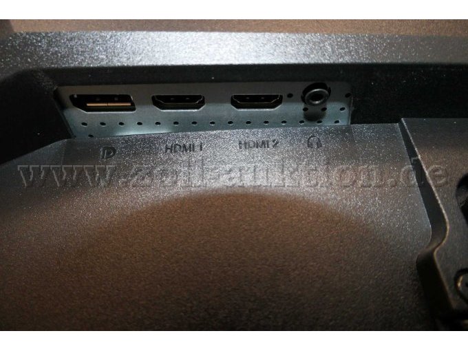 Detailaufnahme 4 der Rückseite mit Anschlüssen