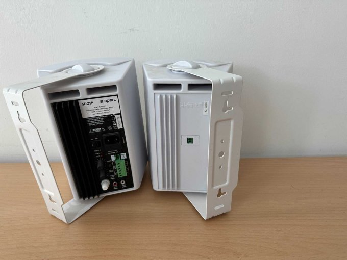 APart SDQ5P Aktiv Lautsprechersystem Weiß 
Ansicht von hinten