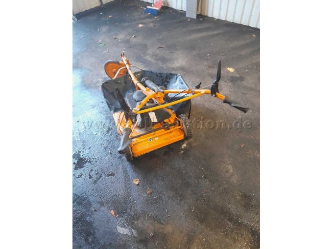 Ansicht von hinten aus Sicht des Geräteführers