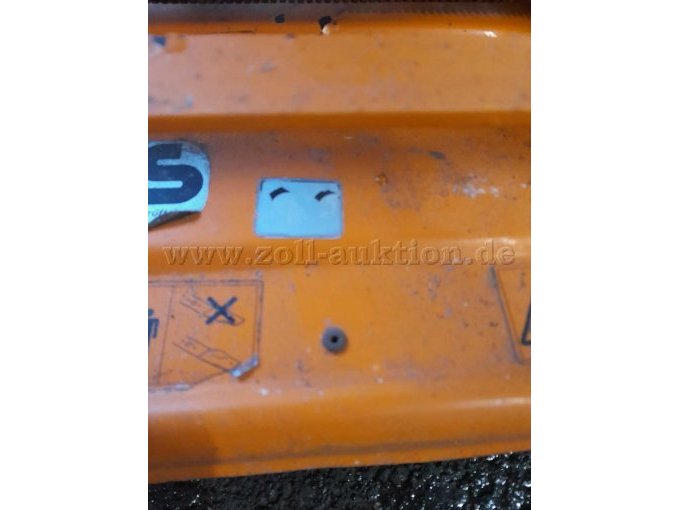 GS Zeichen: geprüfte Sicherheit
CE Kennzeichnung: leider etwas verblichen