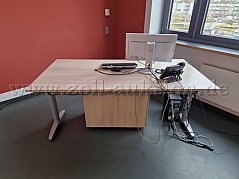 Schreibtisch (ohne Bildschirm, Tastatur, Telefon, PC etc.)