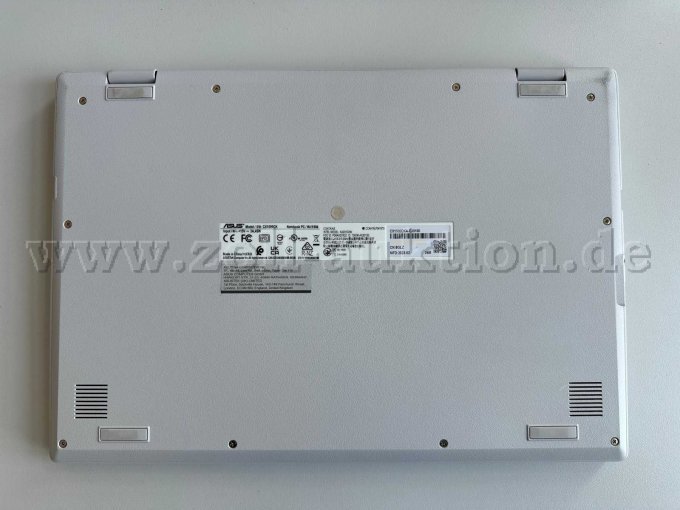ASUS Chromebook CX1 CX1500CKA-EJ0160 Gesamtansicht Rückseite