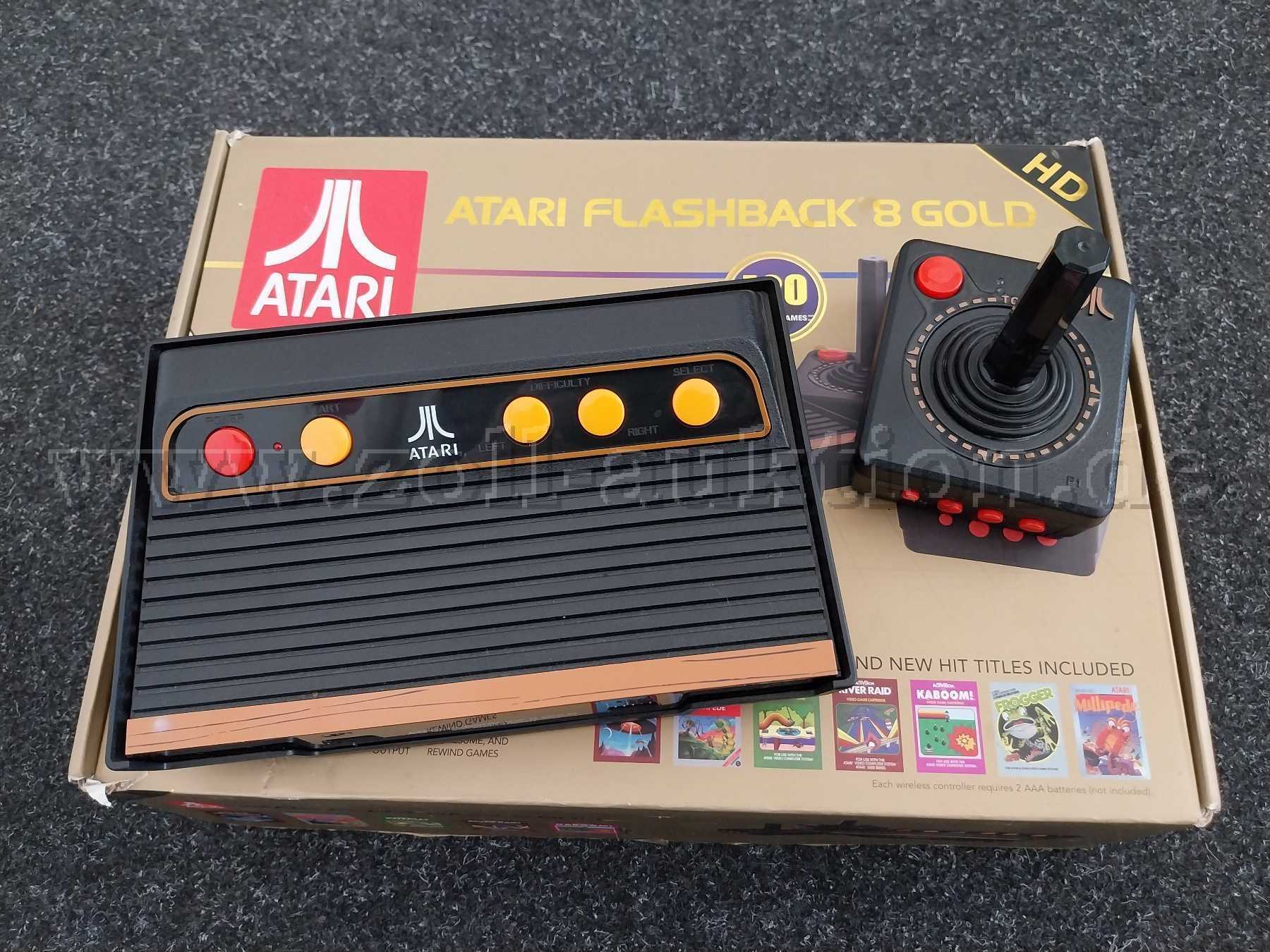 Konsole mit einem Joystick