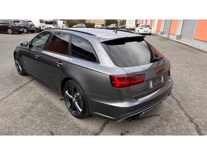 AUDI S6 Avant - Gesamtansicht