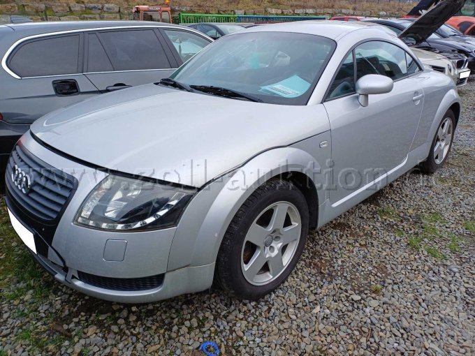 AUDI TT - vorne links