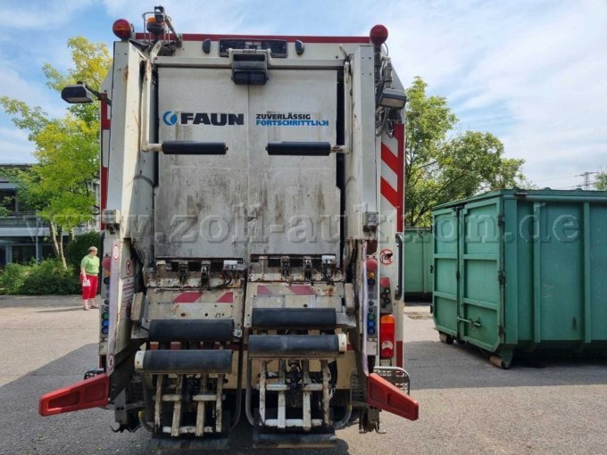 Schüttung stark gebraucht