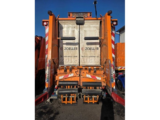 Iveco/Faun/Zöller Müllsammelfahrzeug, hintere Ansicht