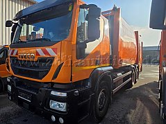 Iveco/Faun/Zöller Müllsammelfahrzeug, linke vordere Seitenansicht