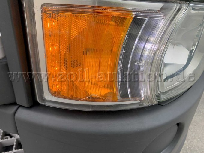 Blinkerglas rechts beschädigt