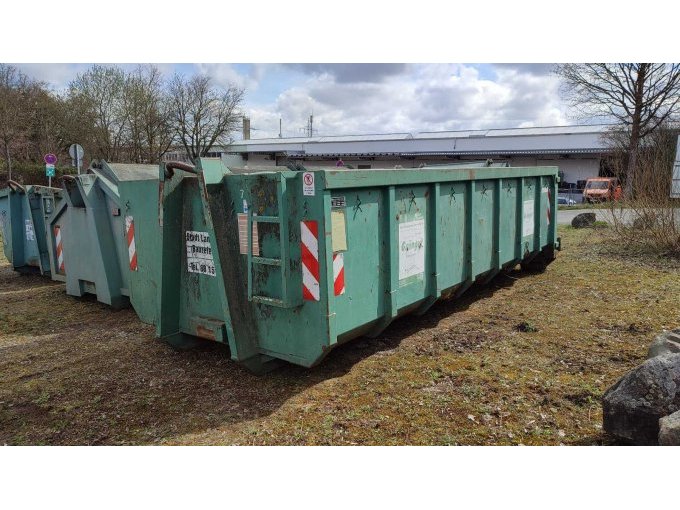 Container vorne links