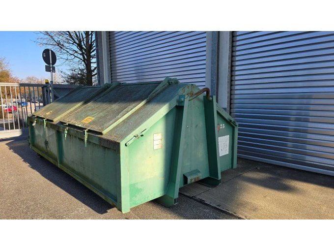 Container vorne rechts