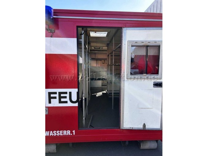 Detailansicht geöffnete Türe