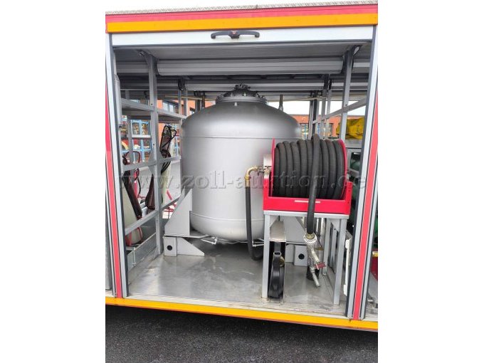 Geräteraum 4 mit Schlauchhaspel und Löschmittelbehälter