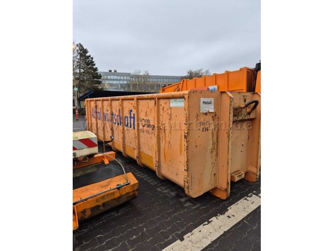 Container von rechts