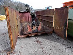 Zweischalengreifer und Innenansicht mit Beulen, Rost, Kratzern und praktisch ohne Lackierung