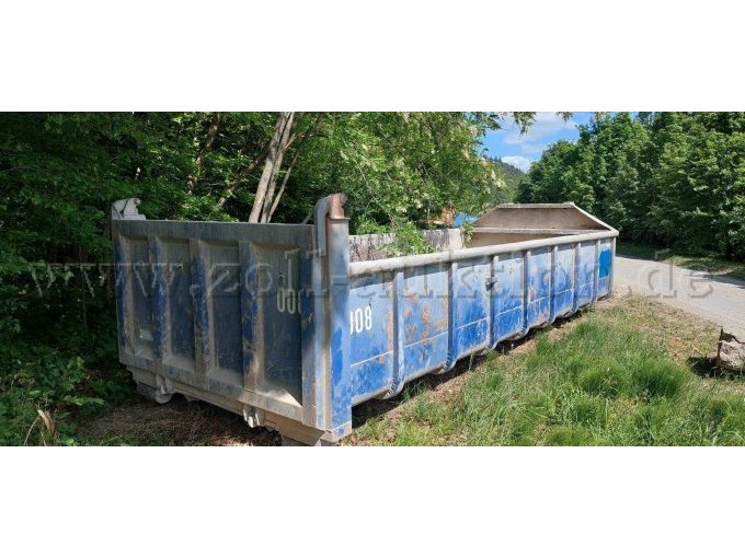 Abrollcontainer - rechte Seite hinten