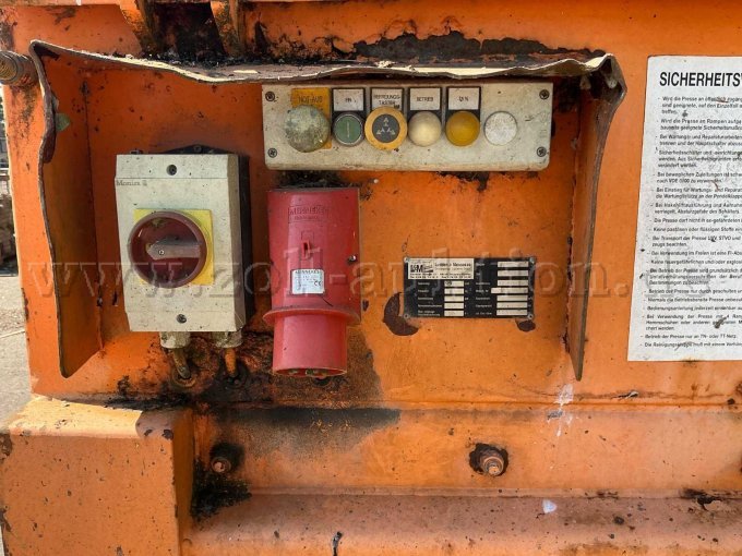 1 Absetzmulde Selbstpressmulde 8cbm Hersteller: Ludden & Mennekes – foto 11 – kavel bij Zoll-Auktion, Ludwigsburg