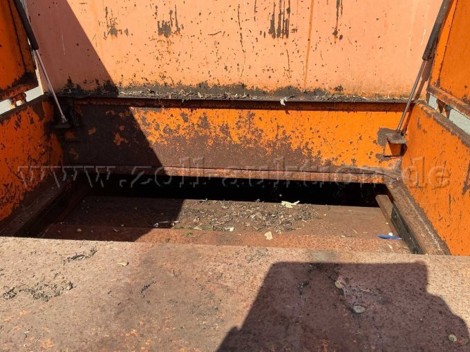 1 Absetzmulde Selbstpressmulde 8cbm Hersteller: Ludden & Mennekes – foto 6 – kavel bij Zoll-Auktion, Ludwigsburg