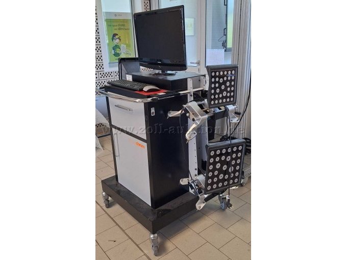 Achsmesscomputer: Ansicht Fahrwagen von vorne rechts