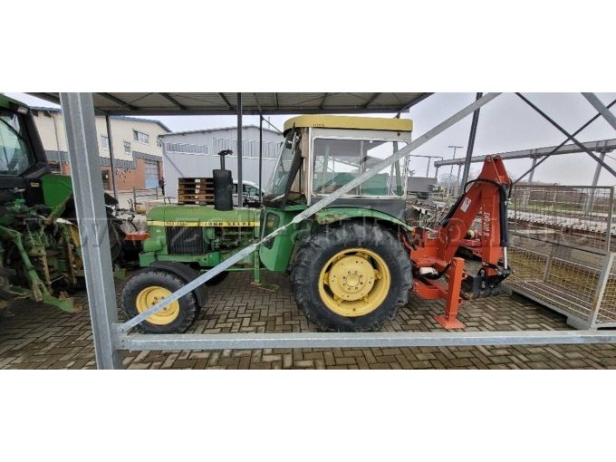 Seitenansicht (ohne Anhänger )