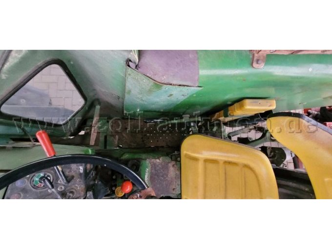 Innenraum, rechts neben dem Lenkrad