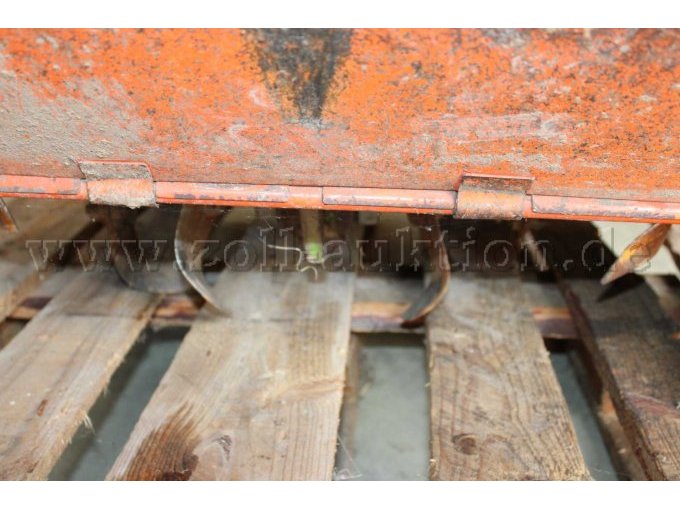 Blick in den Fräskasten auf die Messer