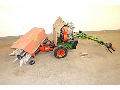 Kombigerät mit Anbauteil Kehrmaschine