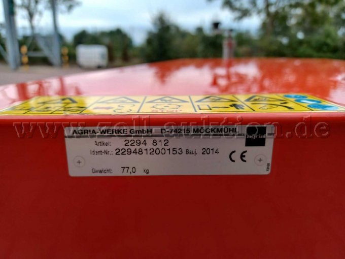 Bild 4 Wildkrautbürste Typenschild