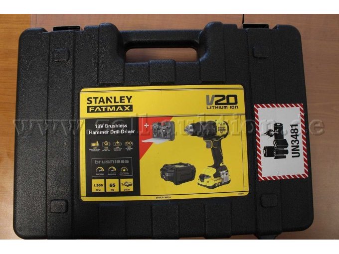 1 Koffer mit Stanley Akku-Schlagbohrschrauber und Zubehör