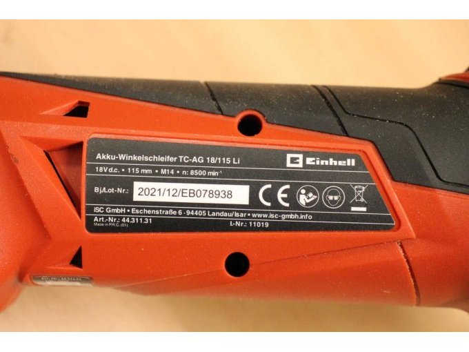 Sicht auf ein Typenschild