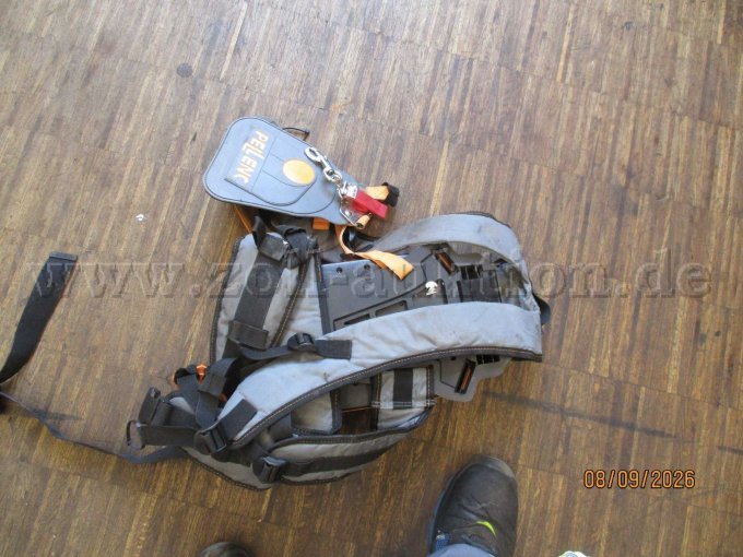 1 Akkufreischneider Pellenc, Akkufreischneider Pellenc Excelion 2000 – foto 4 – kavel bij Zoll-Auktion, Fürth