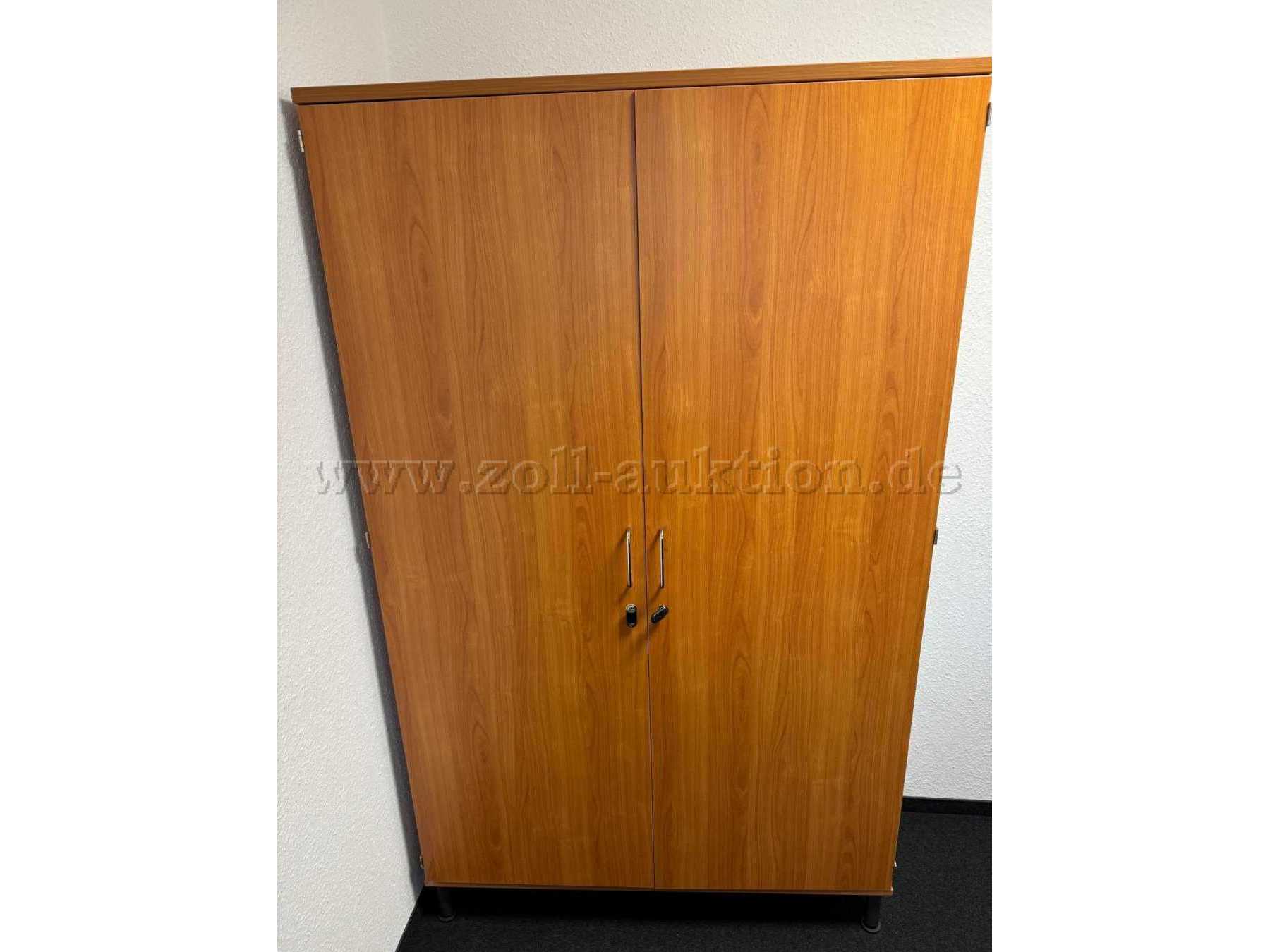 Frontalansicht Akten-/Kleiderschrank, geschlossen