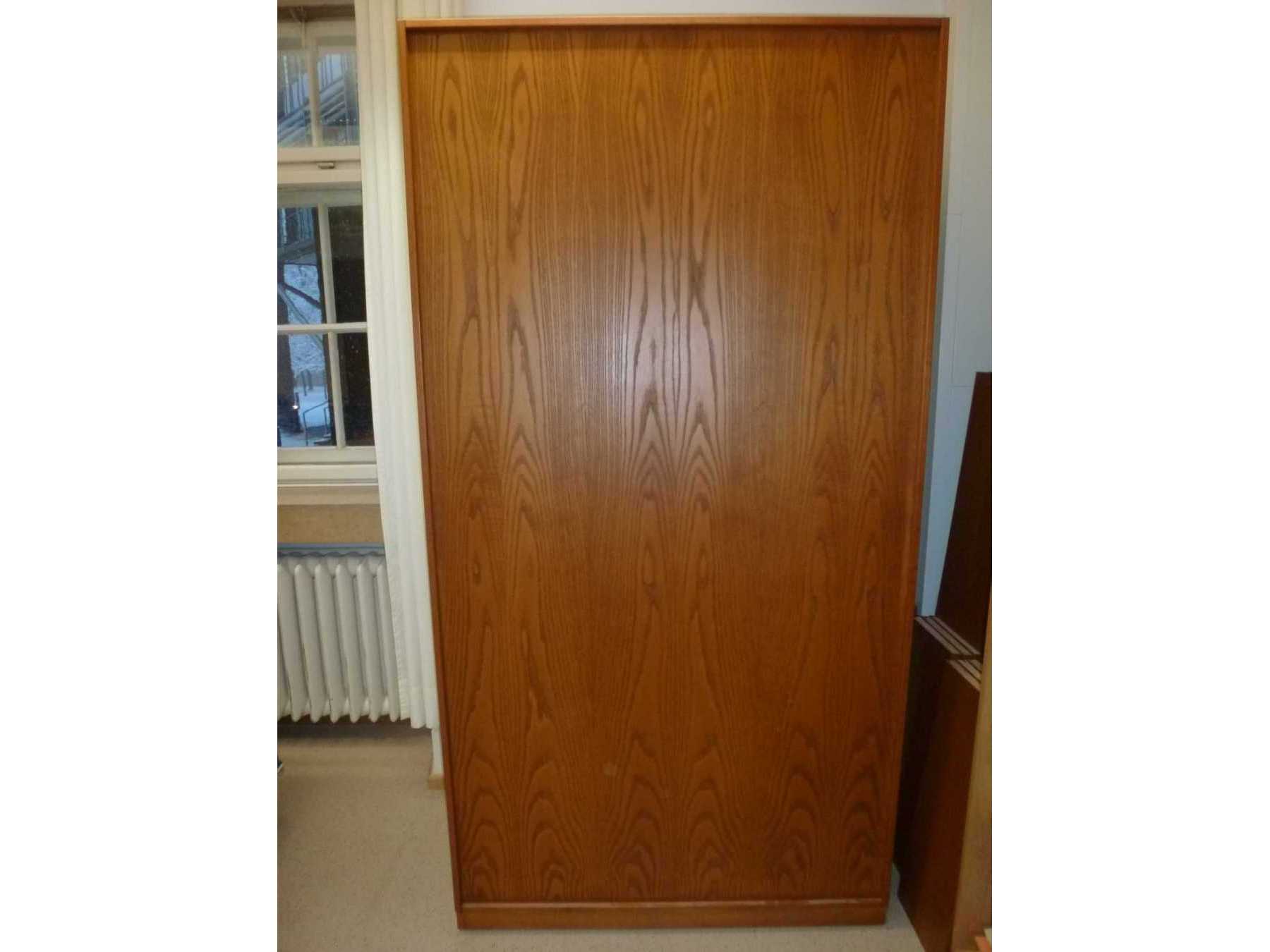 Rückseite des Schrankes