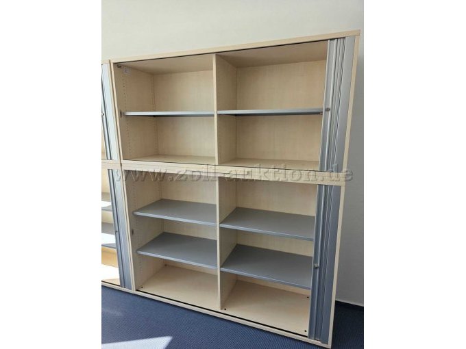 Schrank offen