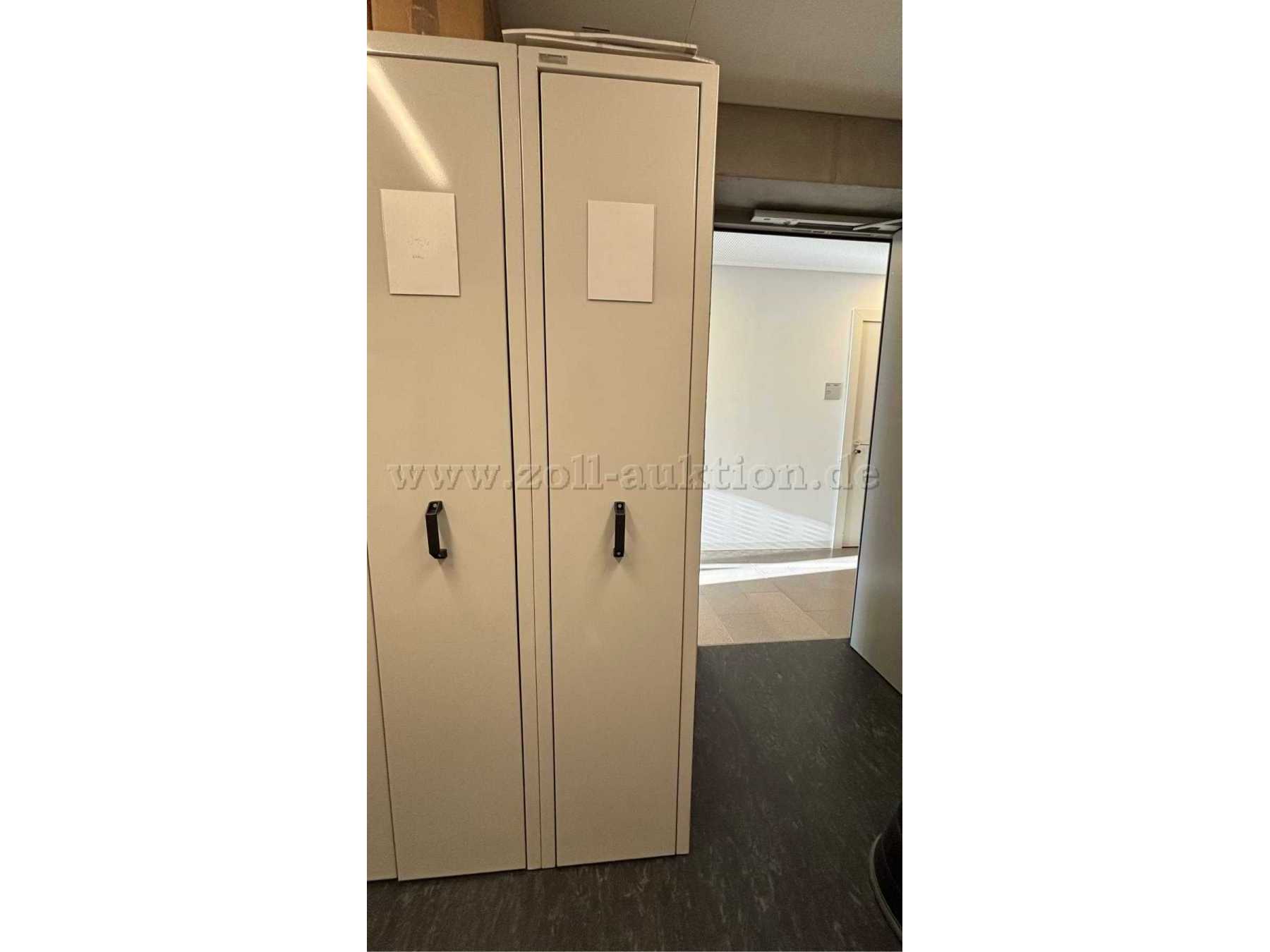Vorderansicht Aktenschrank