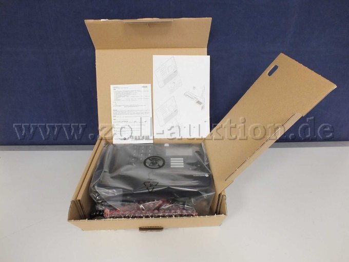 Ansicht Telefon in geöffneter OVP