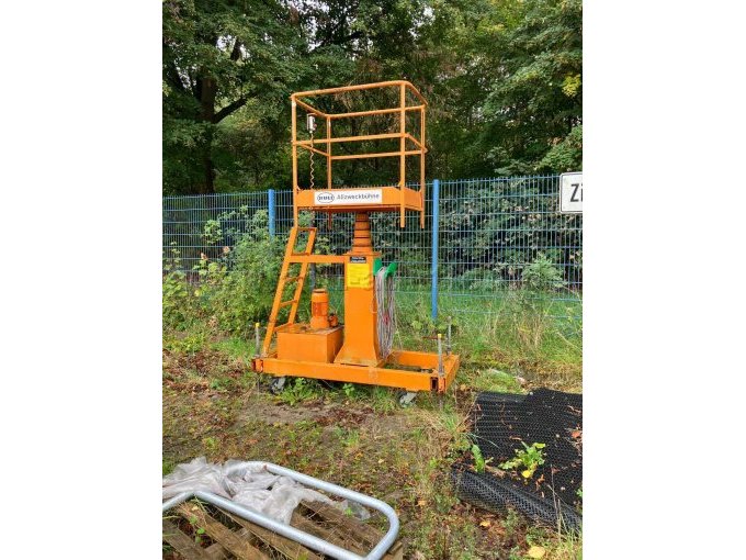 1 Allzweckhebebühne, Hersteller Kuli KA 10, Bastlerobjekt – foto 2 – kavel bij Zoll-Auktion, Minden