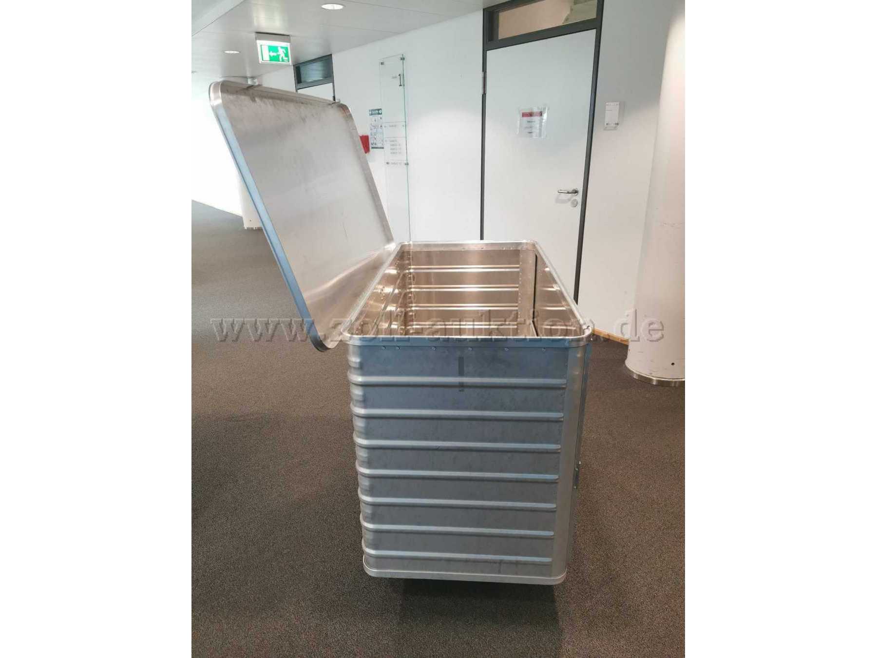 Alu Kastenwagen seitlich offen
