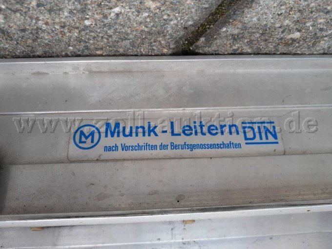 Markierung des Herstellers.