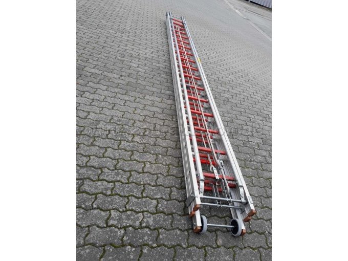 Leiter Vollansicht. Leiter Vollansicht.