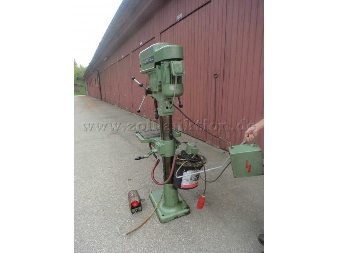 Alzmetall Ständerbohrmaschine, Ansicht von hinten