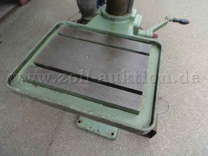 Alzmetall Ständerbohrmaschine, Ansicht Arbeitstisch/Werkstückauflage