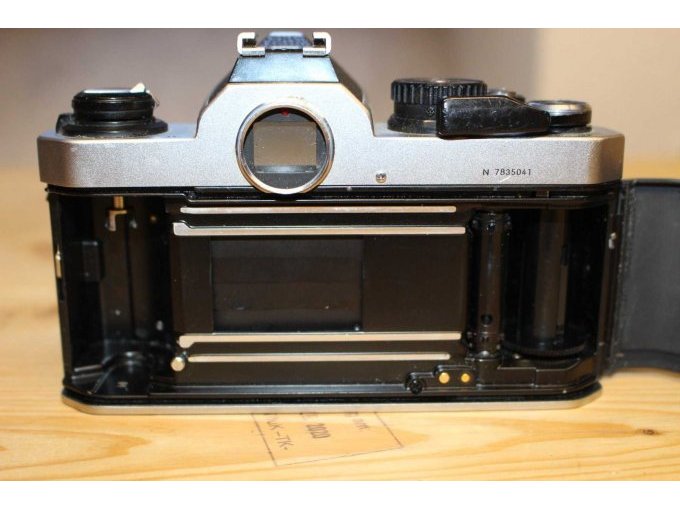 Kamera Rückseite geöffnet