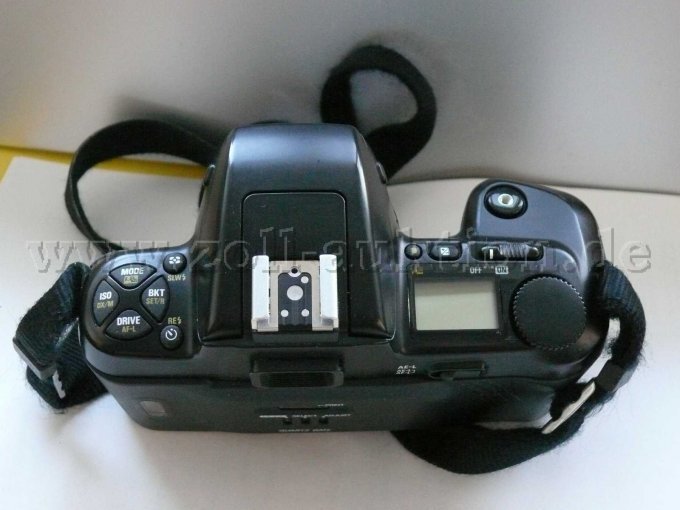 Analoge Nikon-F-601(AF) 35-mm-Spiegelreflexkamera -Bedienelemente-