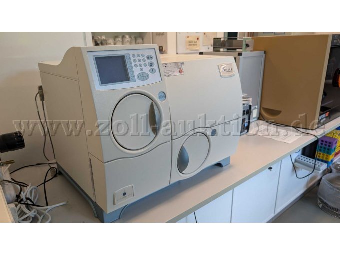 Analysengerät VITEK 2 C.15 Compact, Bedienfeld