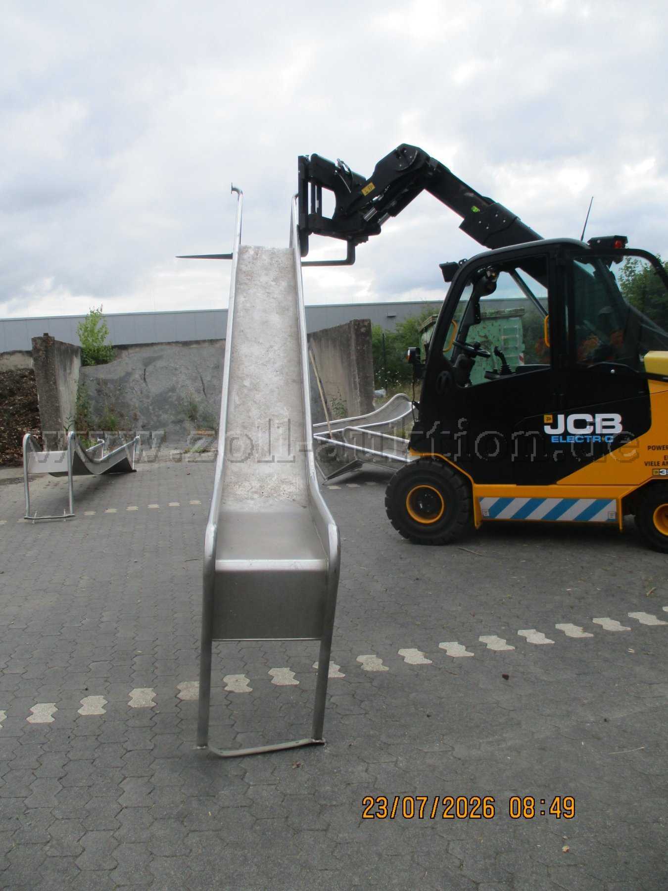 1 toboggan en acier inoxydable à installer