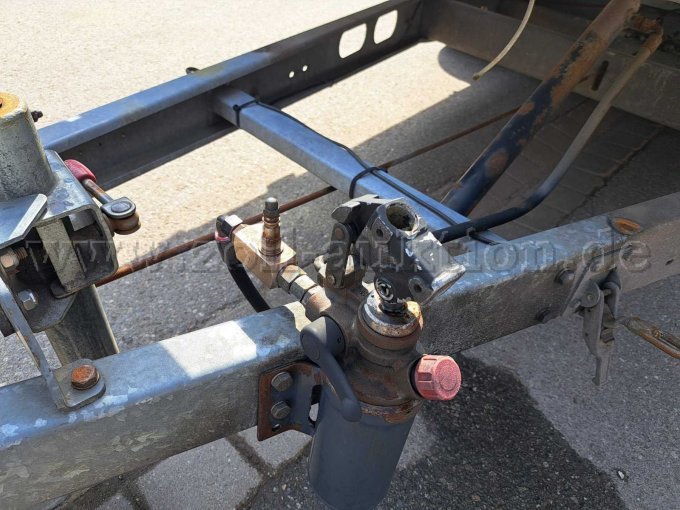 Anhänger Deichsel mit Handpumpe für Kippeinrichtung