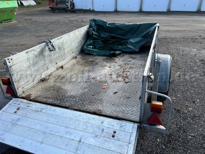 Ladefläche mit Plane