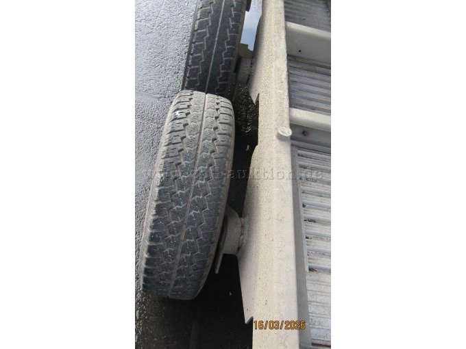 Bereifung porös und verschlissen