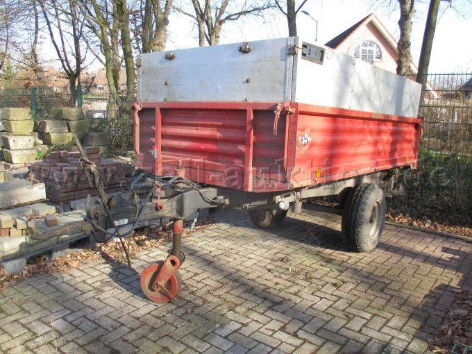 halb seitliche Ansicht